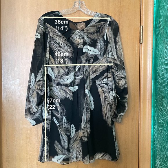 Diane von Furstenberg Feather Pattern Silk Tunic Blouse - Picture 2 of 7